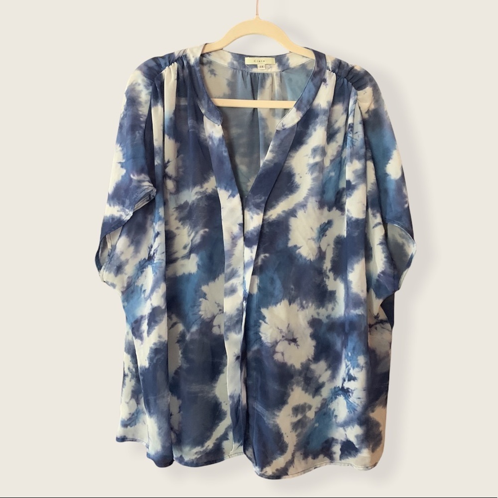 Cielo tie dye blue and white button down blouse 3X